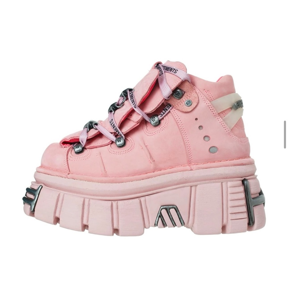 Vetements & New Rock Pink Boots
IT 39
New

Original Price $ 1 620